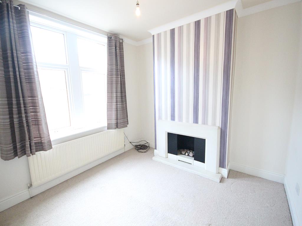 2 bedroom terraced house Let Agreed in Barnoldswick - 2015-04-08 13.41.30.jpg